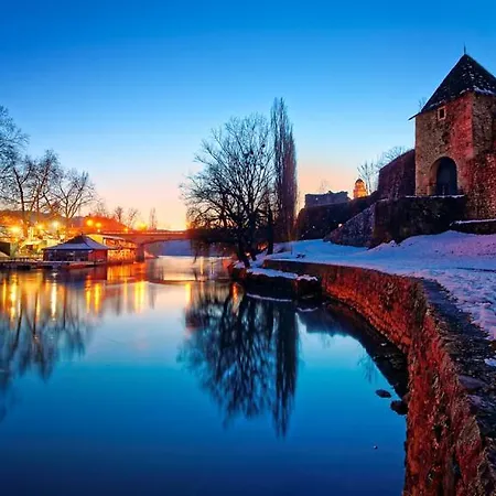 Kastel 3 アパート *